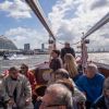 Alle im Boot: Hafenrundfahrt